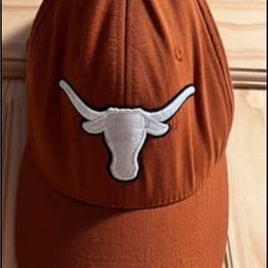 Texas Longhorns Fitted Baseball Hat- Like new
